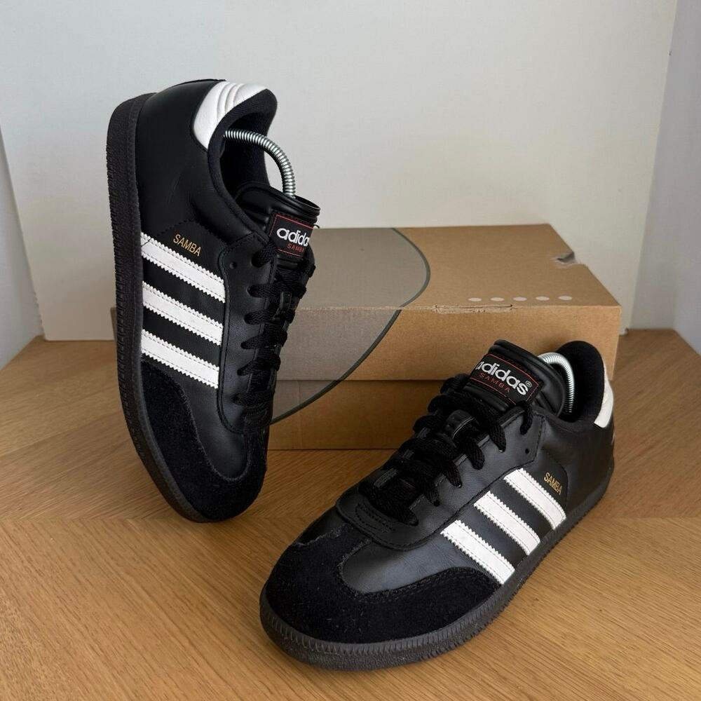 Adidas Originals Samba Black/White Men Sneakers- SZ Men 6- Women 7.5